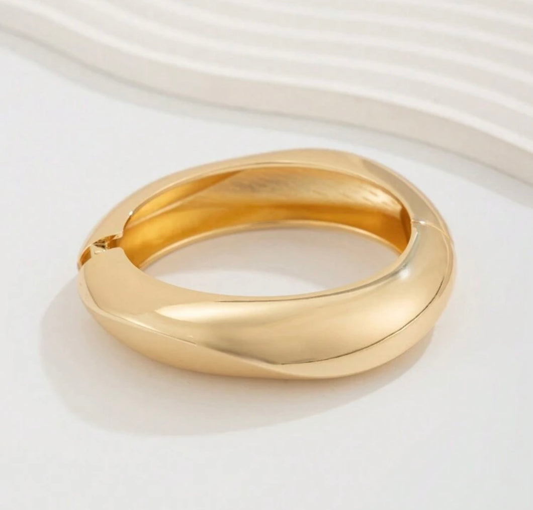 Taylor Cuff
