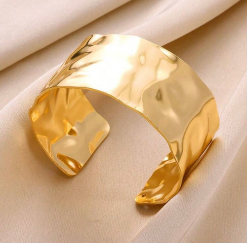Mischa Cuff